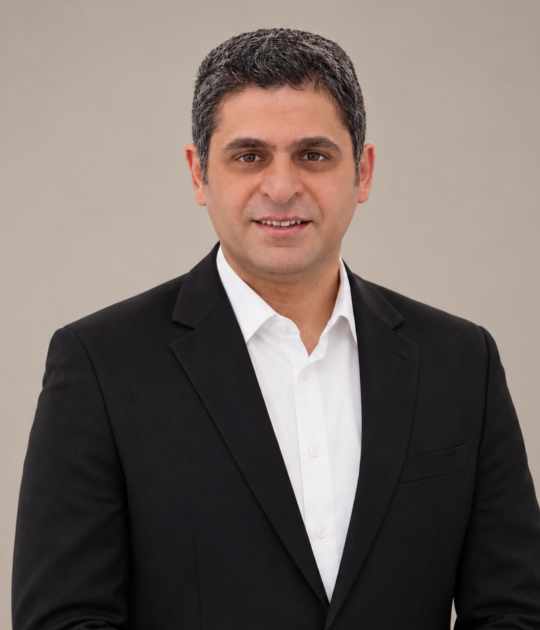 احسان آبرون